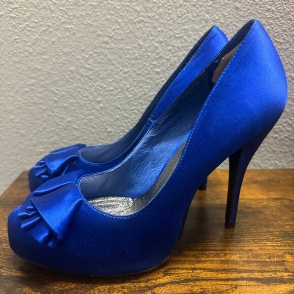 Steve Madden Royal Blue Dress Heels with Ruffle Accent Size 8 - Picture 2 of 4